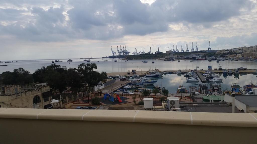 Seagull Penthouse Marsaxlokk photo