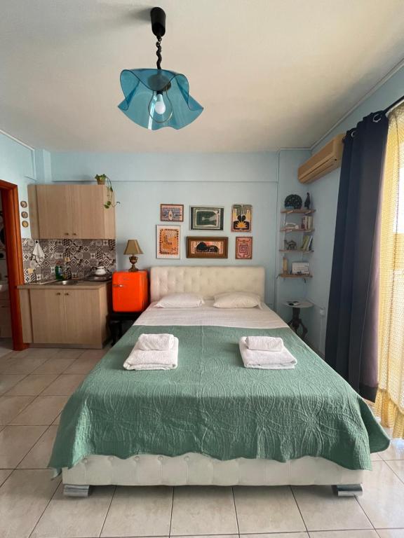 Micro-Studio, Heráklion