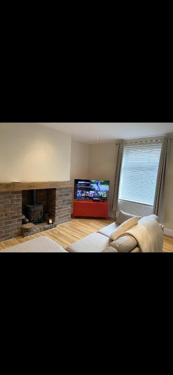 Upper Quarry Home, Bradley