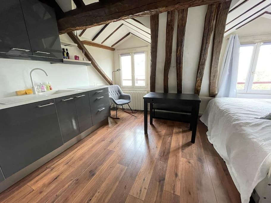 Appartment au cœur de Paris 8e - 4