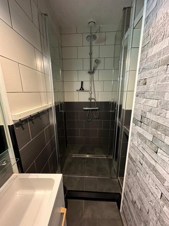 Le Refuge Thermal - T2 centre Luchon, RDC, idéal pour cure thermale, Wi-Fi - 2