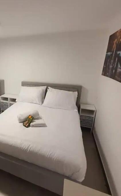 Ryo 17 דירה במלון בוטיק 2 דקות מטיילת בת ים, Bat Jam