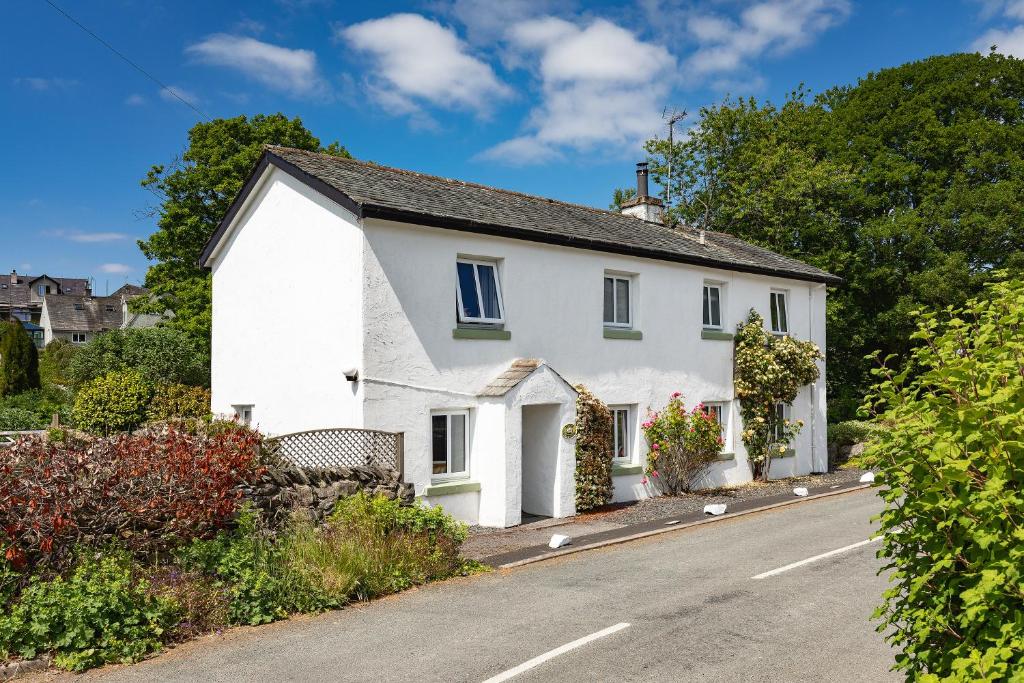 heft view at rose cottage - opp heft restaurant, Grange-over-Sands