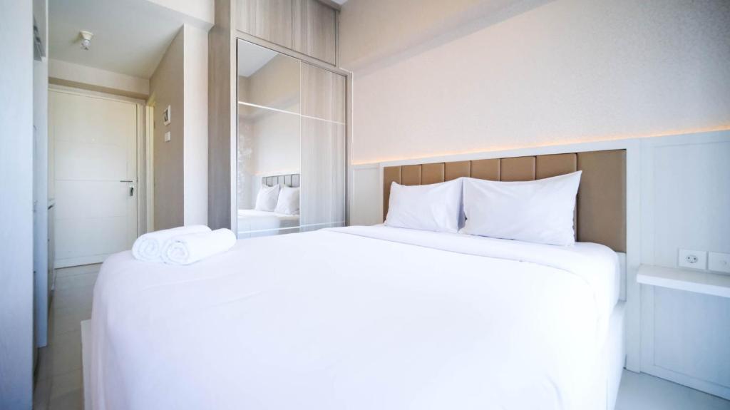 Nice Studio Connected to Mall at Tanglin Supermall Mansion Apartment By Travelio, Surabaja