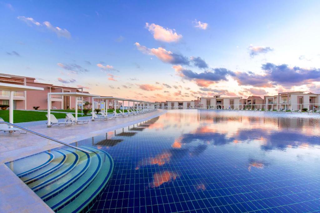 スイミングプール