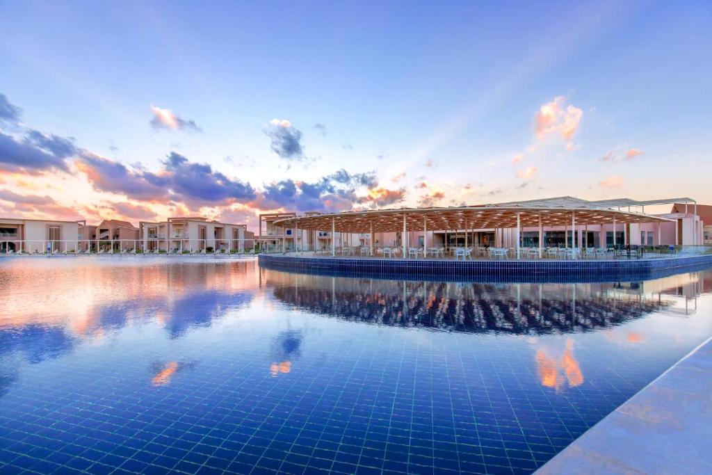 スイミングプール