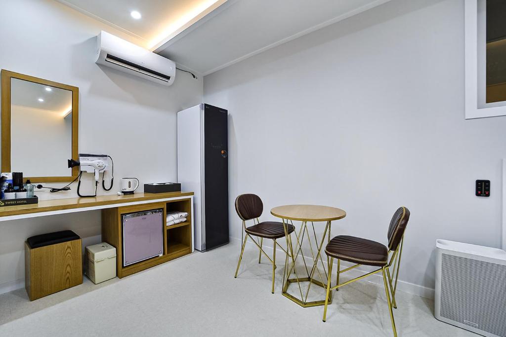 1. 스위트호텔 김천..