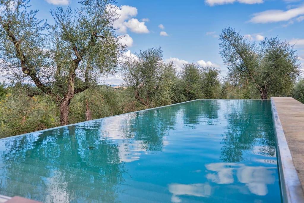 Exclusive Villa Mami - 3