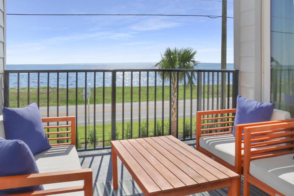 Sunset Overlook by Pristine Properties Vacation Rentals, Highland View