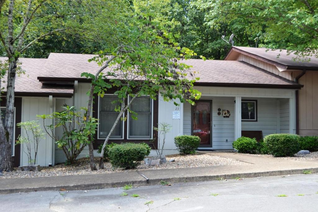 23 Tomisa Lane, Hot Springs Village