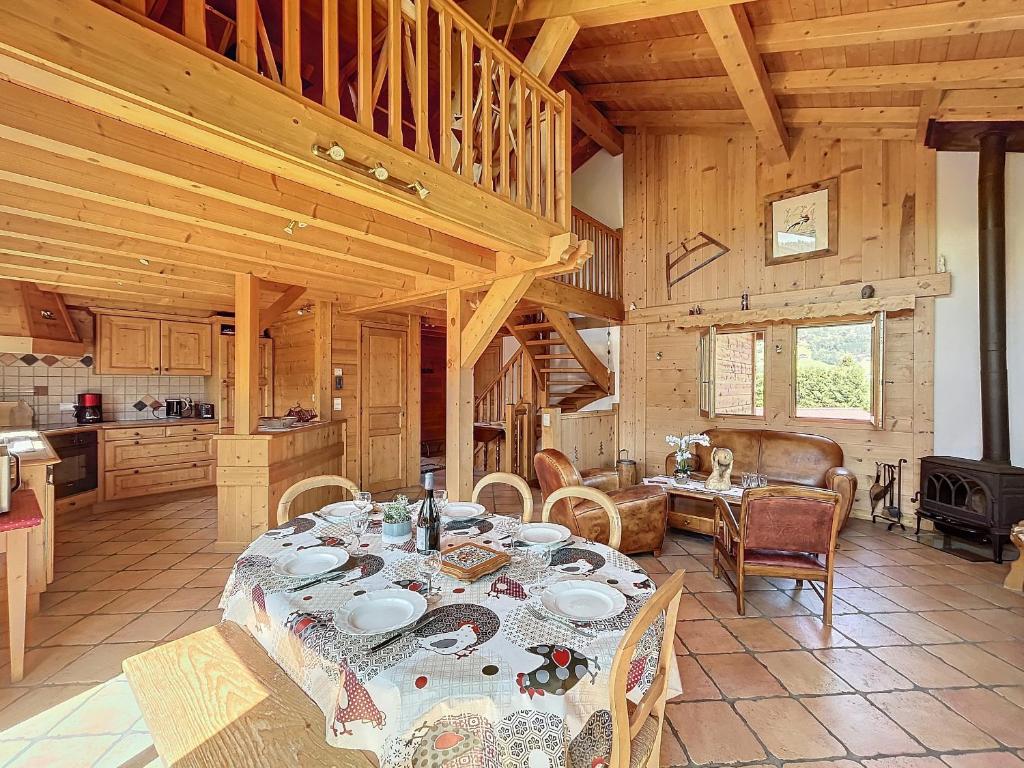 Chalet individuel avec garage, terrasse, buanderie et cuisine équipée - 4