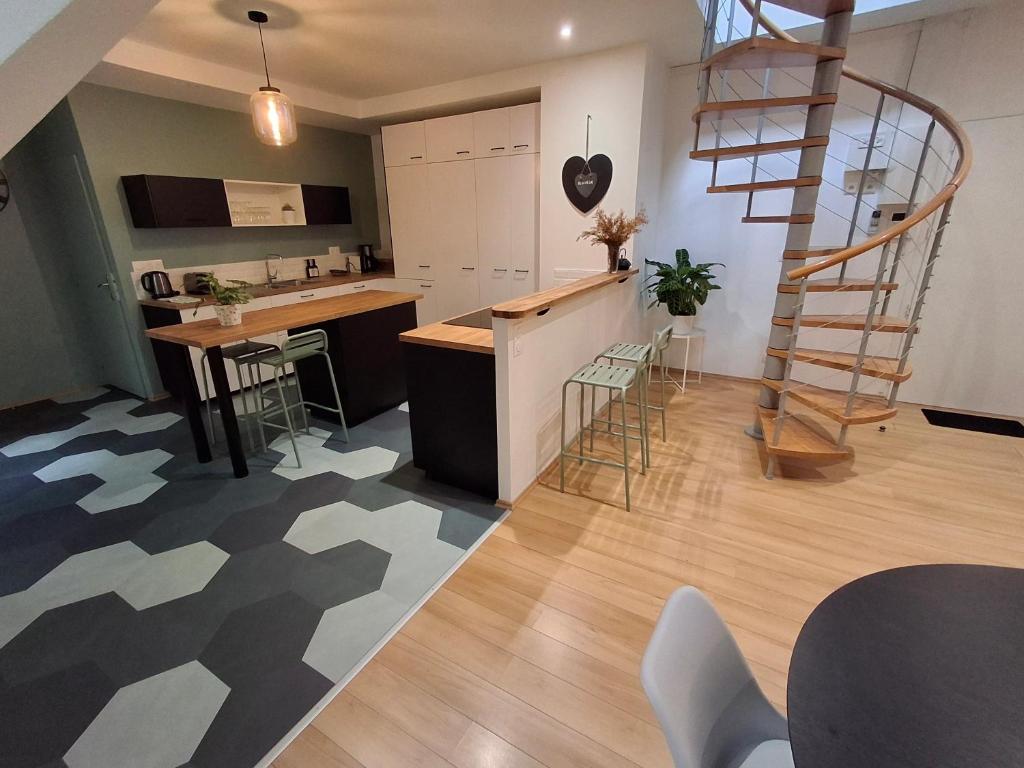 Appartement spacieux centre ville parking privé - 4