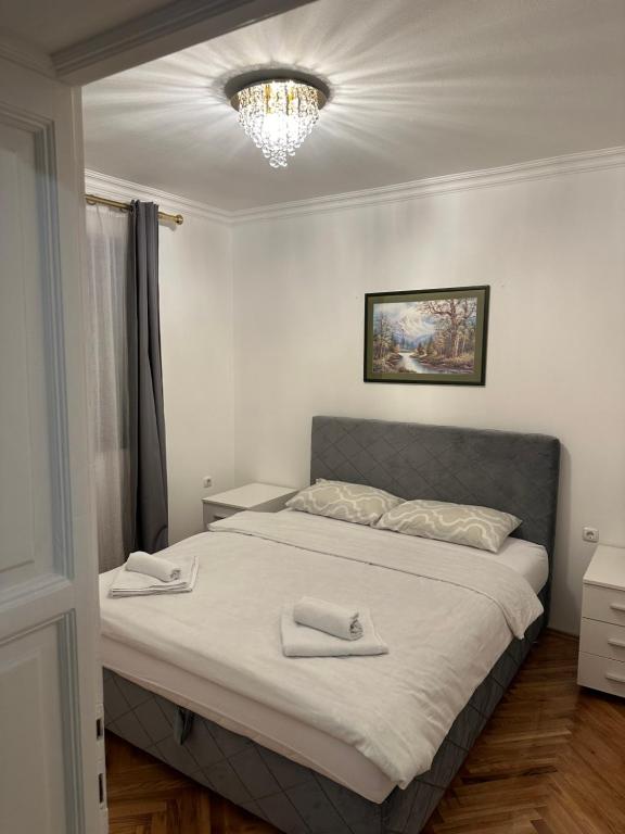 Royal Apartment - 1