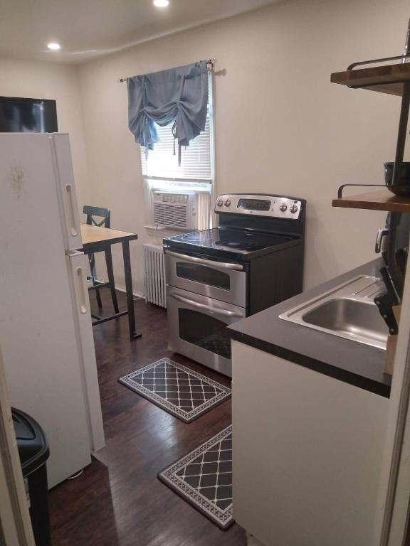 Beautiful C&C, Elmont