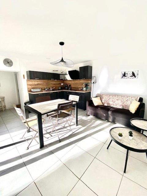 Maison, jardinet, terrasse, parking privée, climatisation - 5