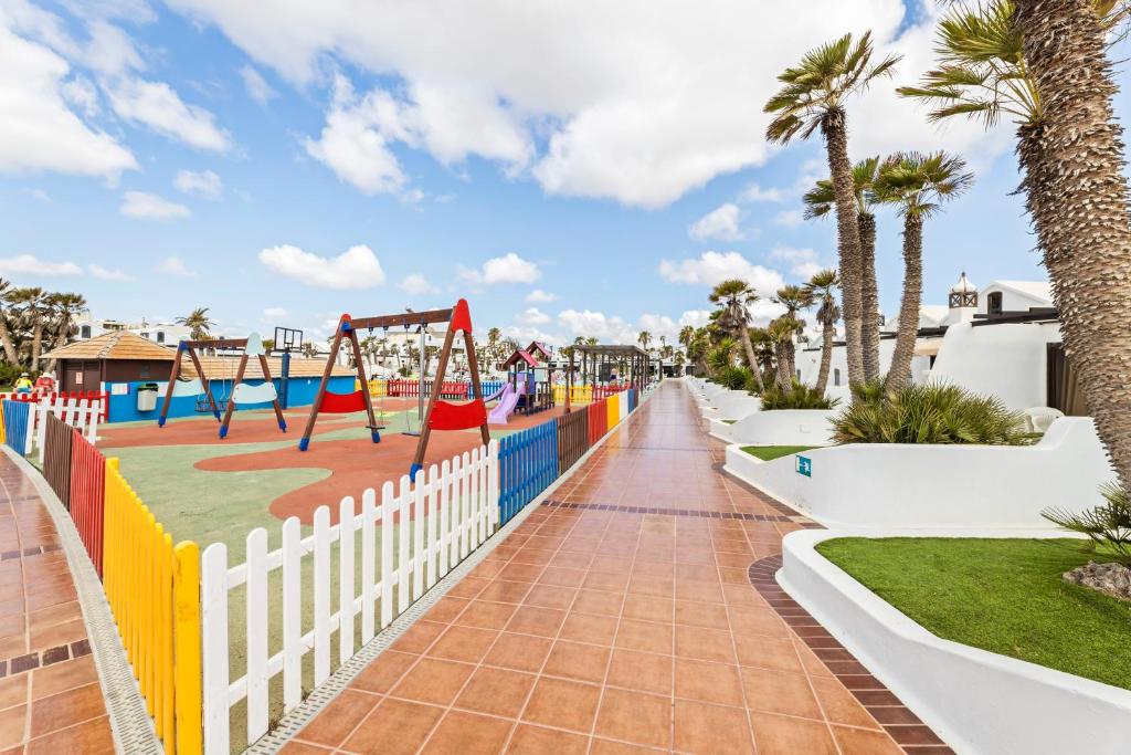 Home2Book Bright Apt Beach & Pool, Costa Teguise - 4