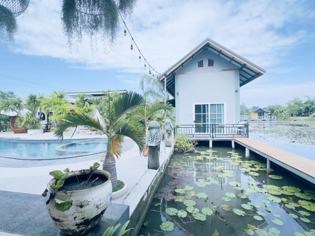 บ้าน Ba you, Ban Suk I Dang