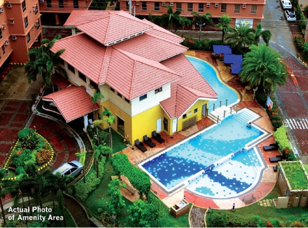 Near Manila Airport, COZY 1 Bedroom Condo, Full Kitchen, Swimming Pool, WIFI, 10K, Manila
