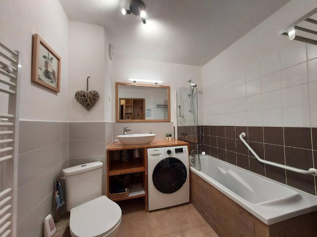Appartement cosy 3 pièces, avec balcon et piscine, proche des pistes et commodités à La Plagne Tarentaise - 3