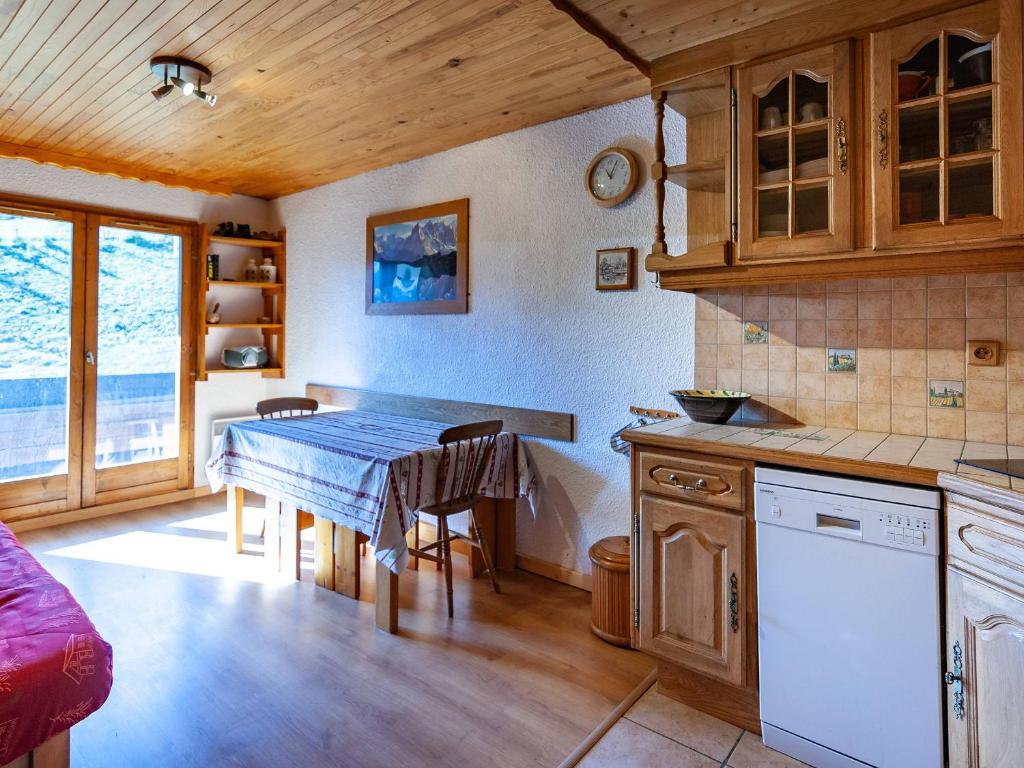 Charmant appart avec balcon, ski-in/ski-out, Méribel - FR-1-355-30 - 4