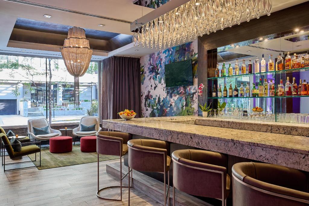 Bar/lounge