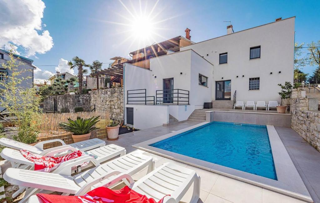 Lovely Home In Funtana With Wifi, Funtana