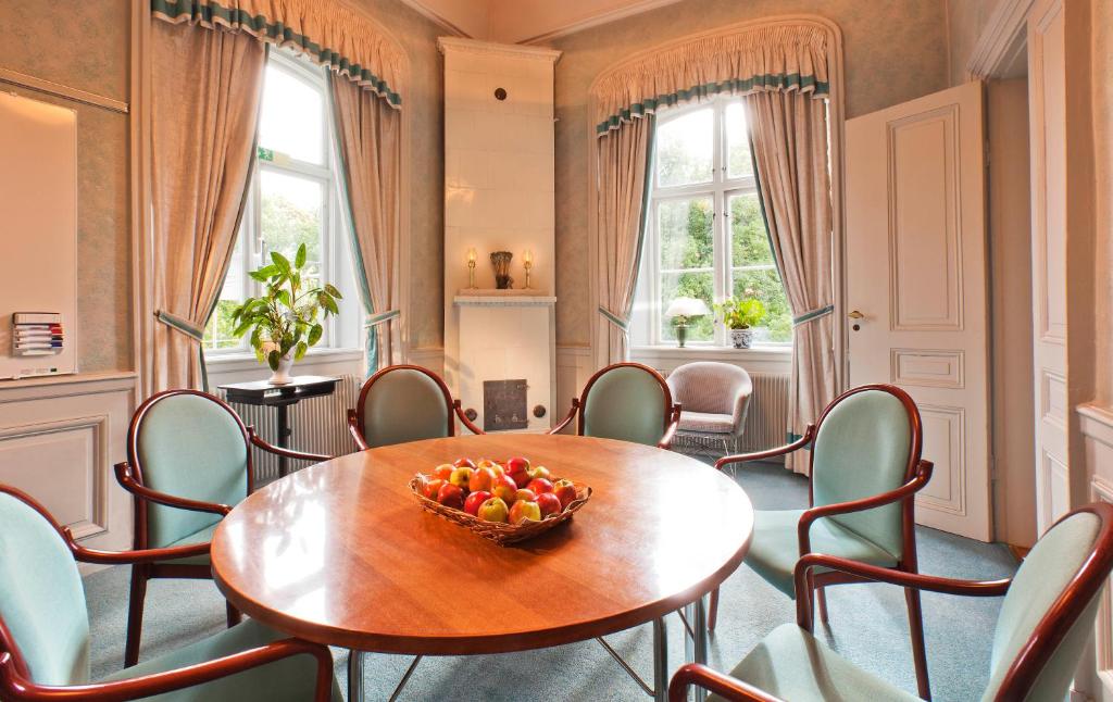 Akeshofs Slott photo