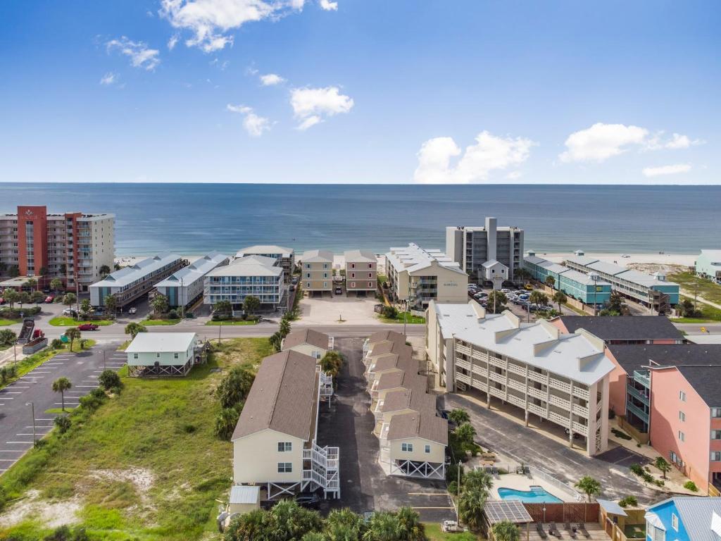 Sea & Sun 204 by Vacation Homes Collection, Gulf Shores