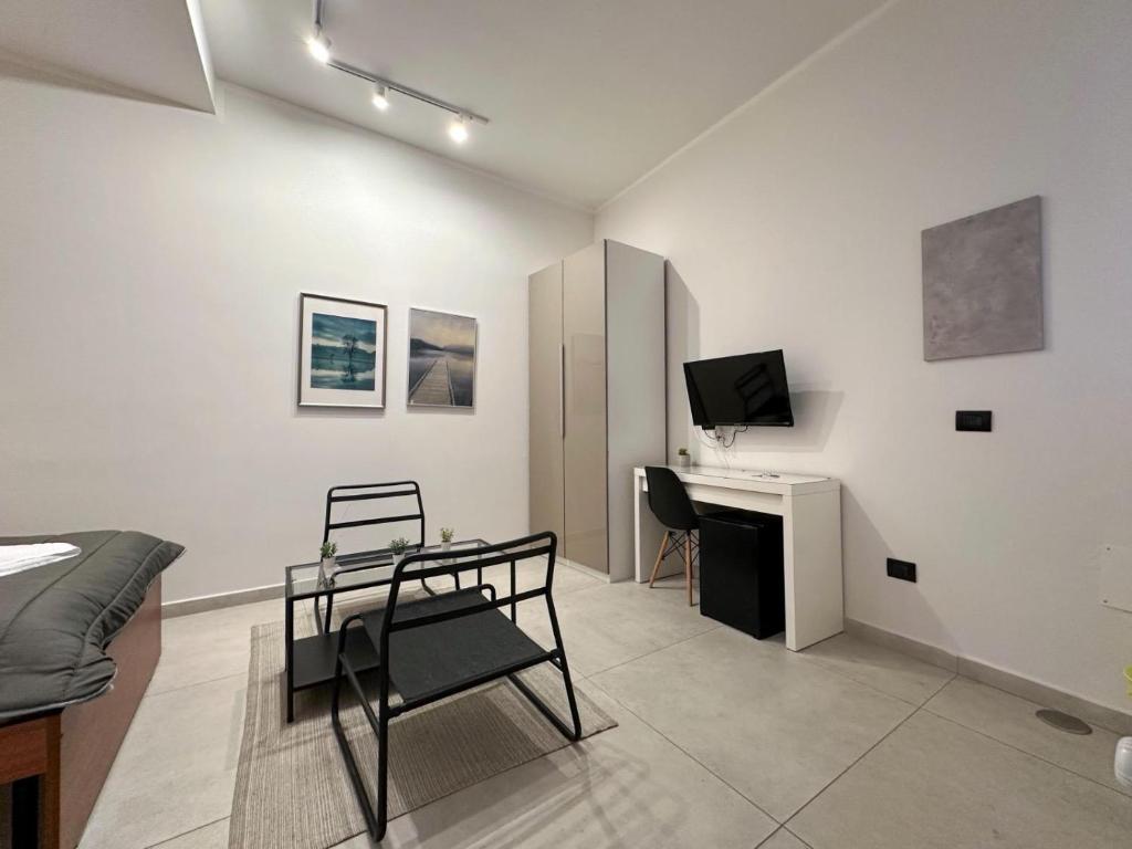 Shared lounge/TV area