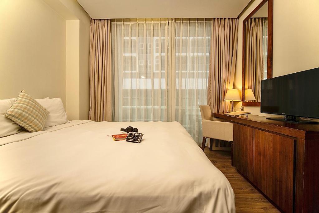 Shared lounge/TV area