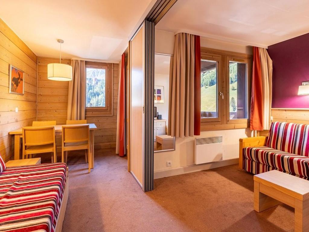 Appartement avec balcon, parking, proche centre La Plagne - 2