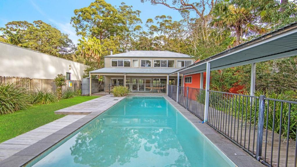 Sand & Sea - Pearl Beach With Pool, Pearl Beach