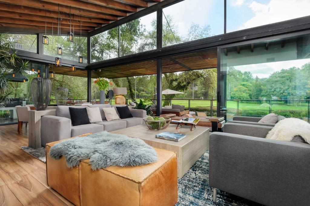 Casa Galo-Modern Retreat Overlooking Golf Course - 2