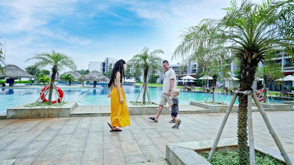 Khu vực xung quanh