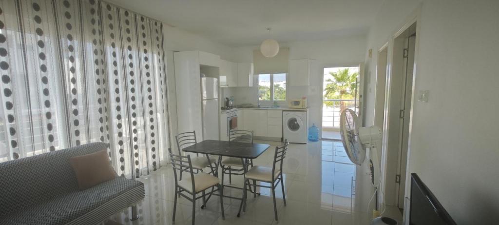 Caesar Beach Seaside three-rooms Apartment D2 16, İskele