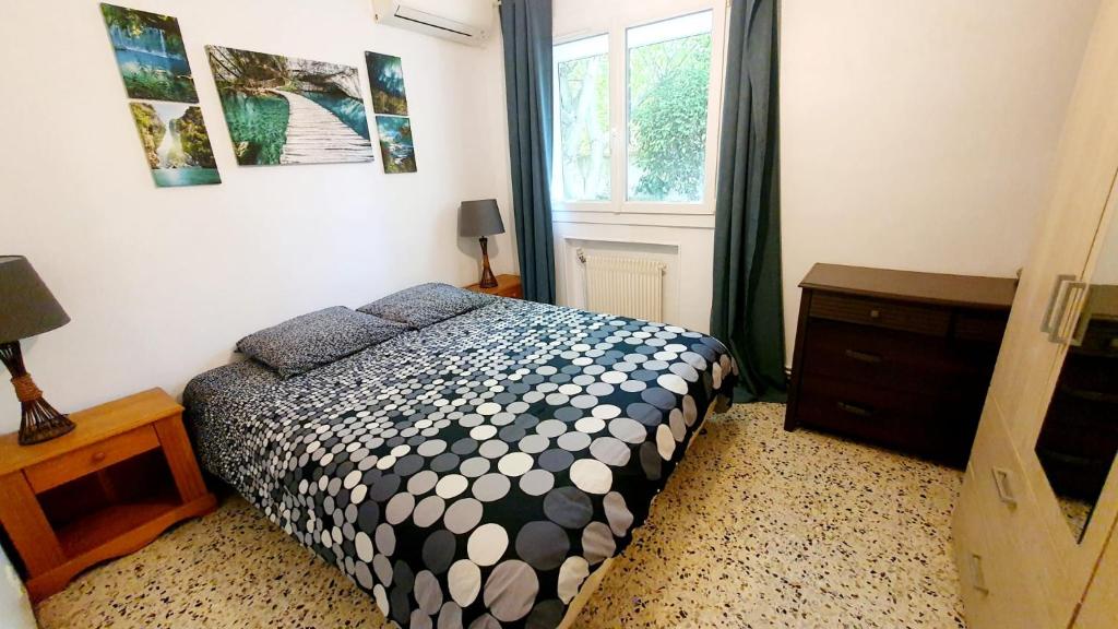 Bas de villa avec piscine - 4