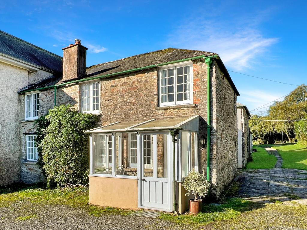 Orchard Cottage, Charles