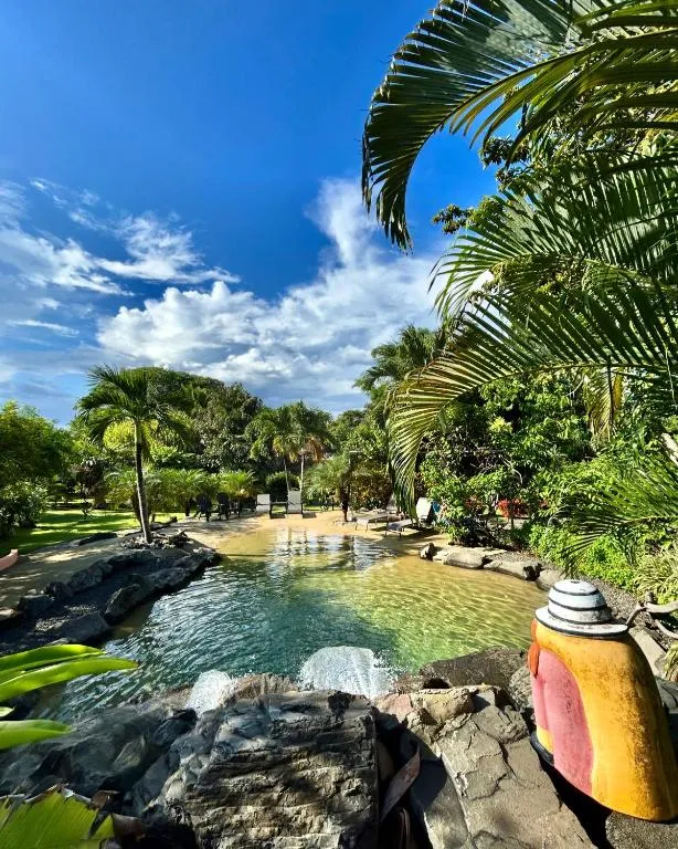 Cabanas Los Colibris Hotel Ecolodge, hotel in San Carlos