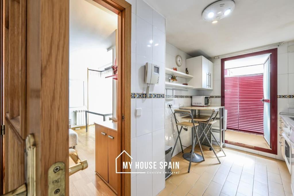 MyHouseSpain - Apartamento con Parking Caja Mágica - 5