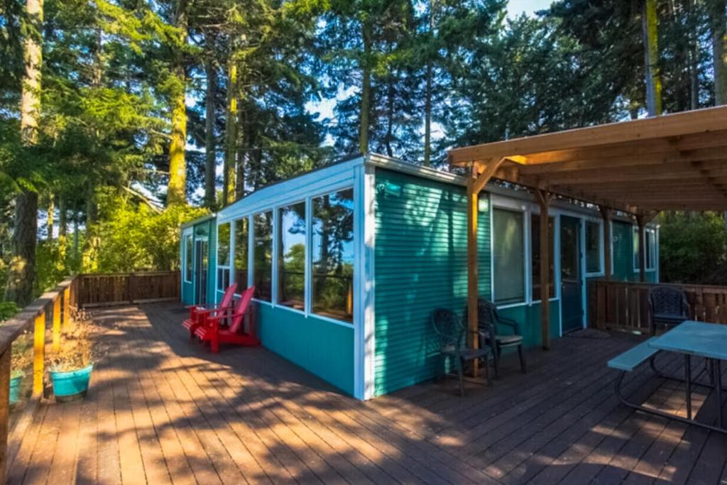 10,000 Waves, Sequim