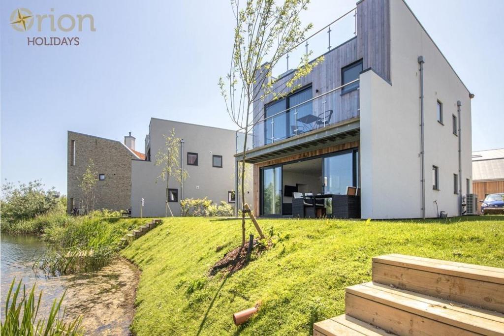 Minety Lake 43, Green Haven, Somerford Keynes