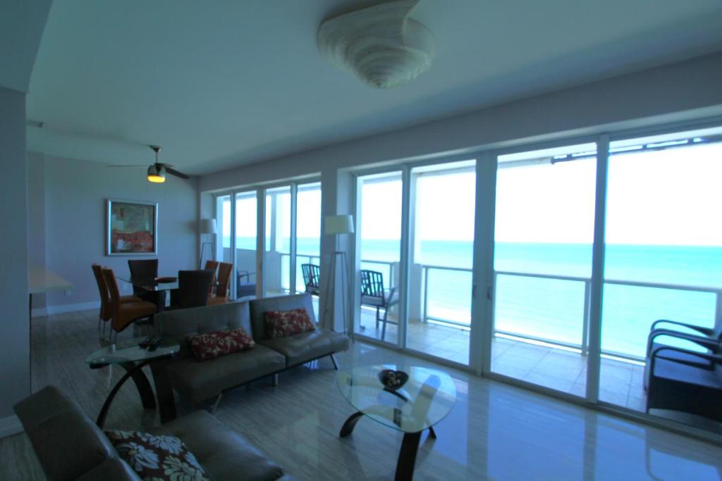 Penthouse in the sky, Miami Beach