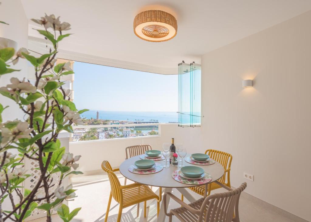 EsteponaCiesII, Estepona