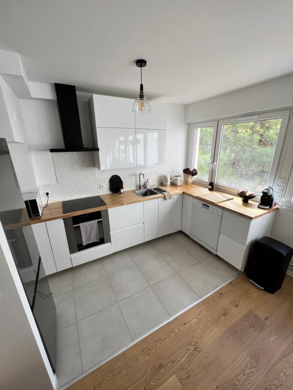 Luxury apartment 16' - 4