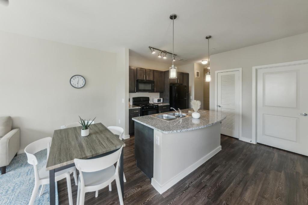 Beautiful 1bd Apt I Properties By Preston, Houston