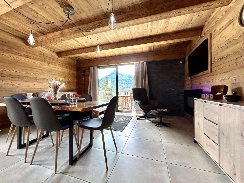 Appartement cosy avec balcon et parking à Briançon - FR-1-330C-148 - 1