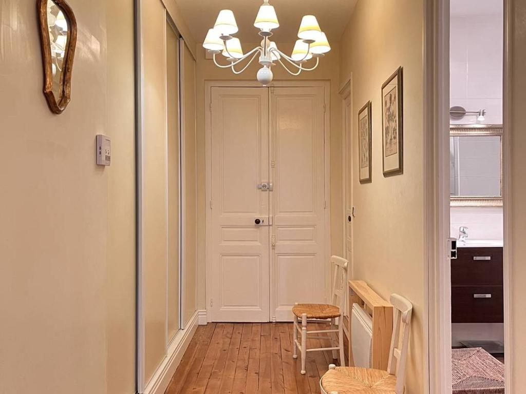 Appartement spacieux en centre-ville pour 6 pers. avec vue sur montagne - FR-1-234-327 - 4