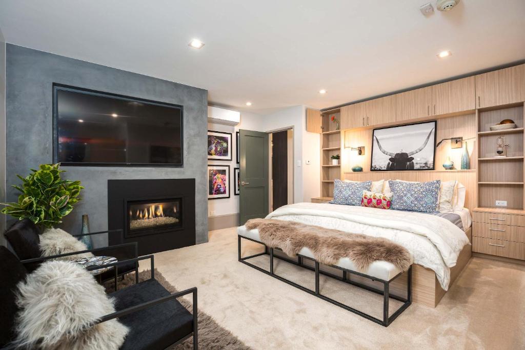 New 2 BR 2 and a half Bath - Luxurious Aspen Mountain Modern!, Aspen