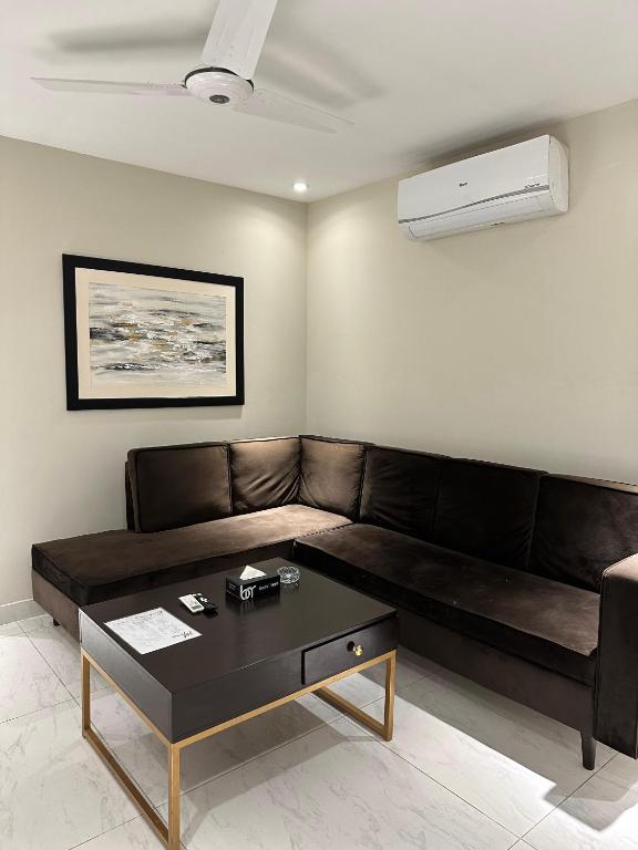 BNR - The Opus Residences Studio Apartment Gulberg, Lahore