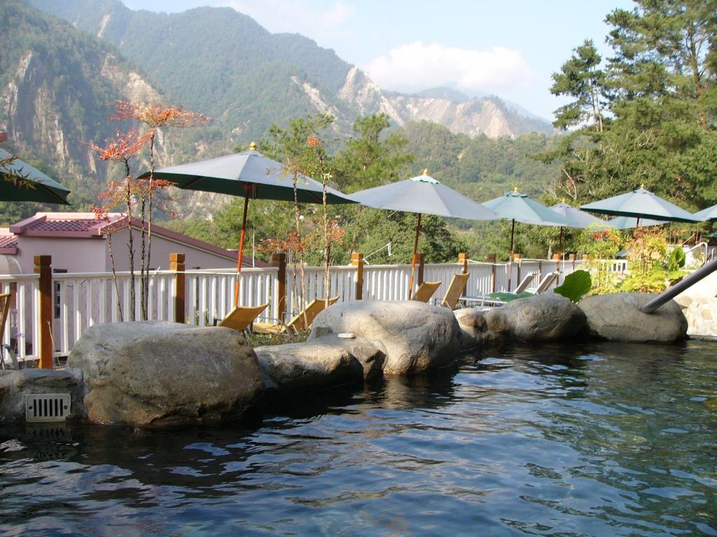 谷關麗池山水